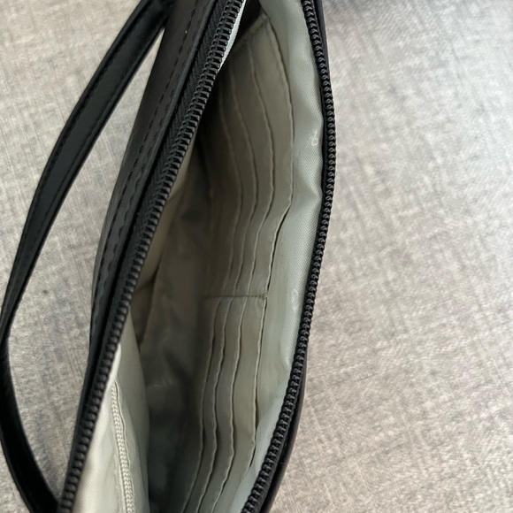 Timi & Leslie Diaper Bag!
Black Leather - Picture 5 of 8